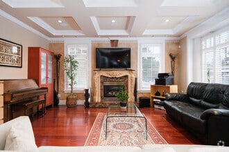 Building Photo - 416 W 37th Ave