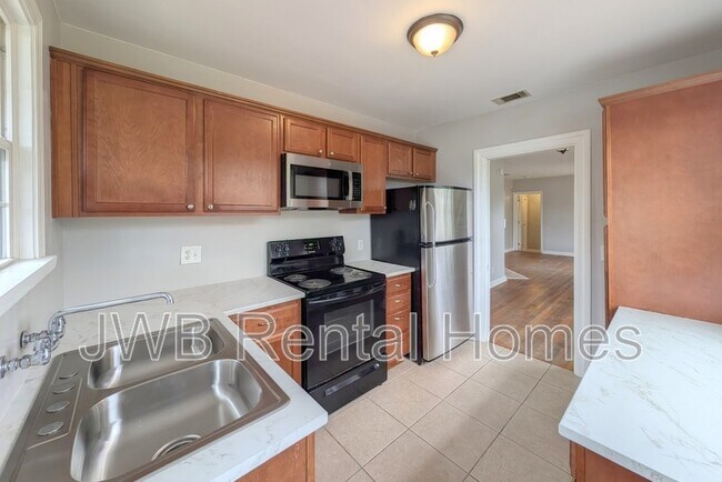 Foto del edificio - 1220 Glen Laura Rd