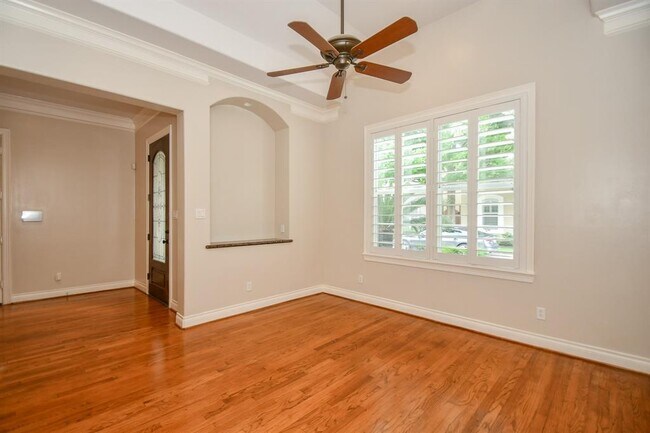 Building Photo - 7626 E Jordan Cove