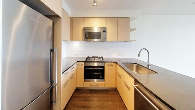Building Photo - 7788 Ackroyd Rd