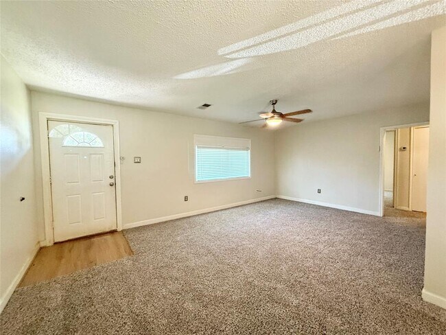 Foto del edificio - 5946 Southmont St