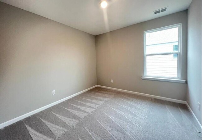 Foto del edificio - 140 Golden Eagle Pkwy