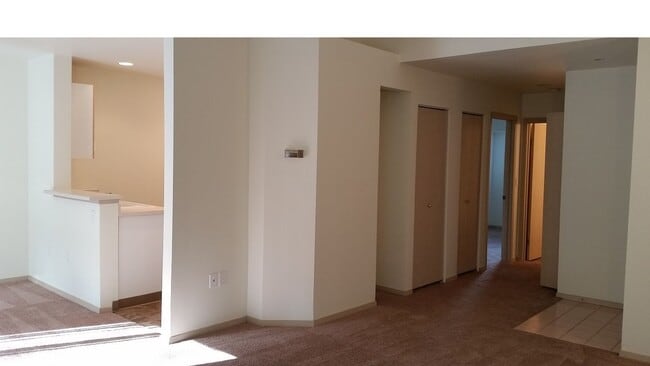 Interior Photo - Oakridge