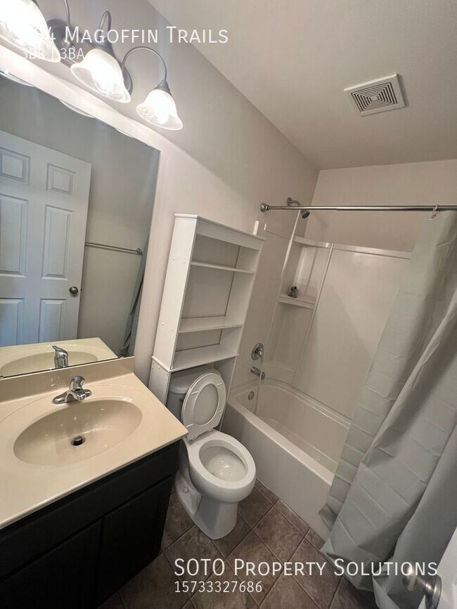 Foto del edificio - A must see 3 bedroom and 3 bath home!!!! S...