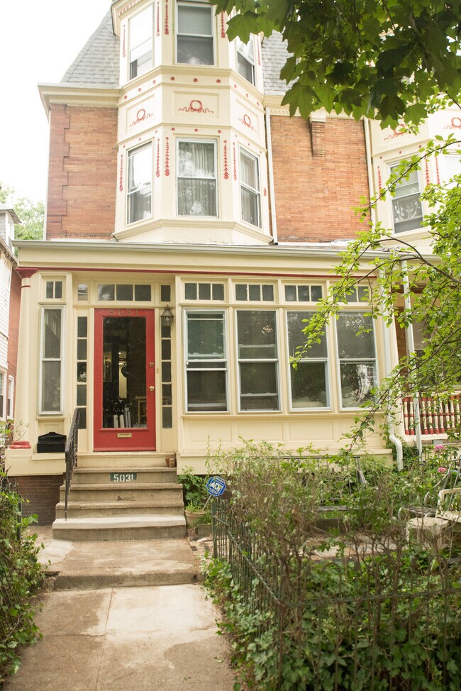 Foto del edificio - 5031 Cedar Ave