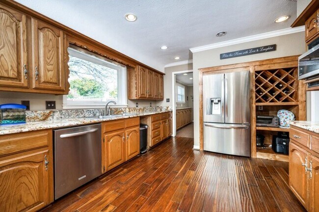 Foto del edificio - 610 W Cedar