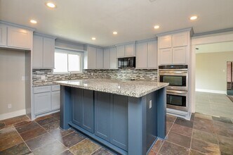 Building Photo - 12510 Seaswept Dr