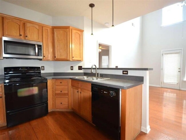 Building Photo - 3540 Clear Creek Crossing NW