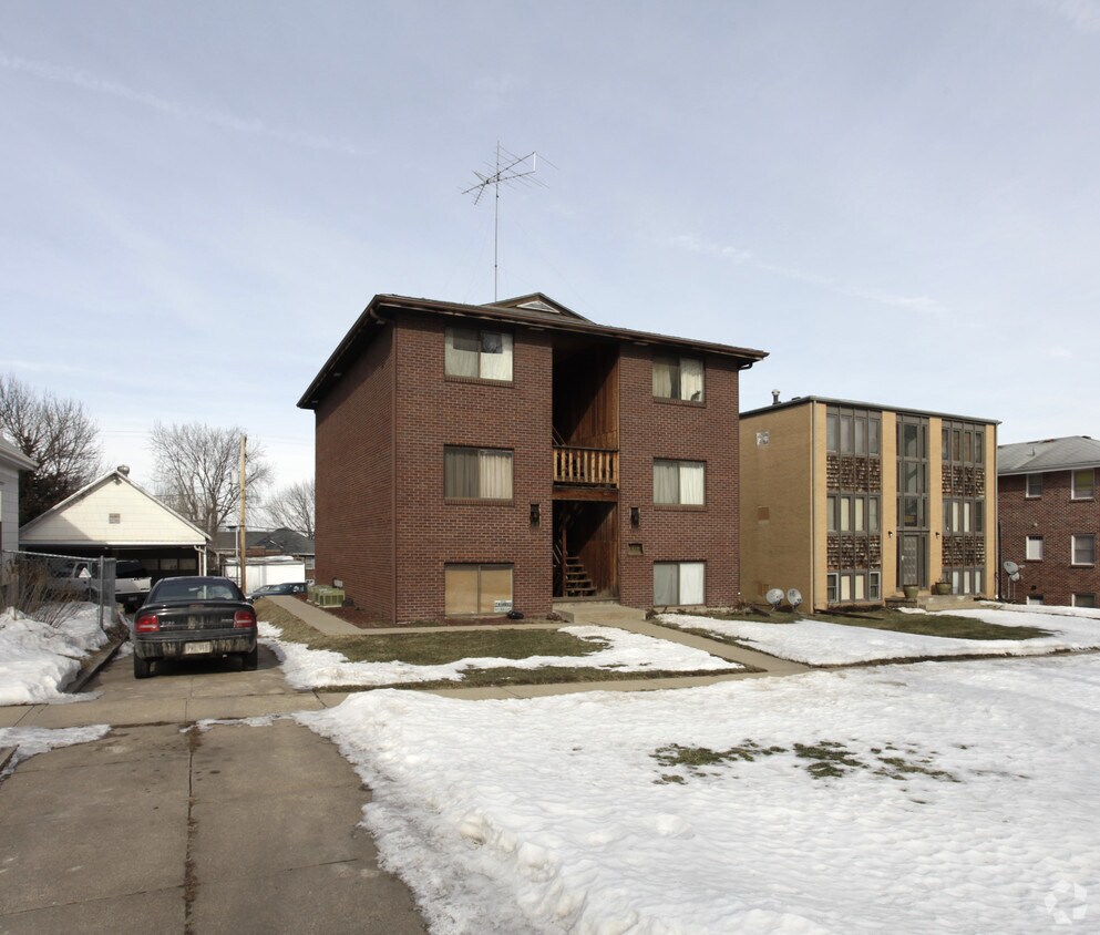 Foto principal - 2118 E St