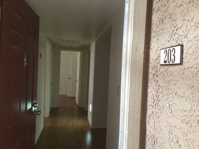 Building Photo - 5261 River Glen Dr