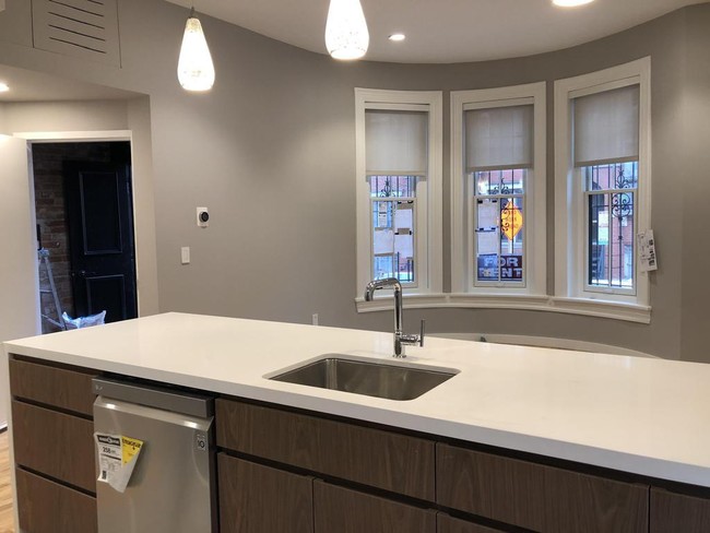 Foto del edificio - 1409 Corcoran St NW