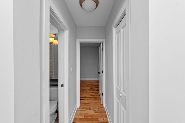 Foto del edificio - 550 W Arlington Pl