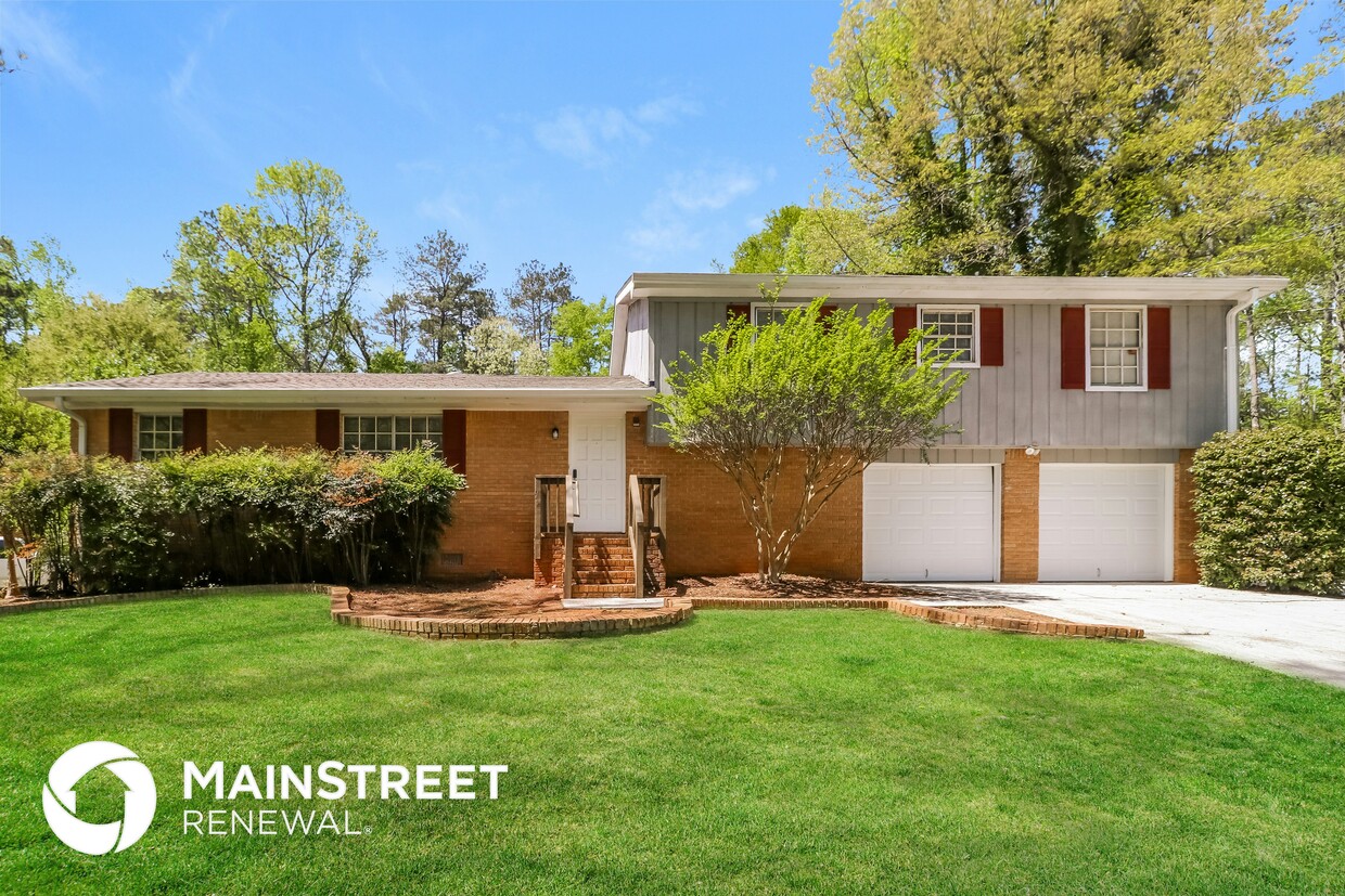 Primary Photo - 2255 Kings Forest Dr SE
