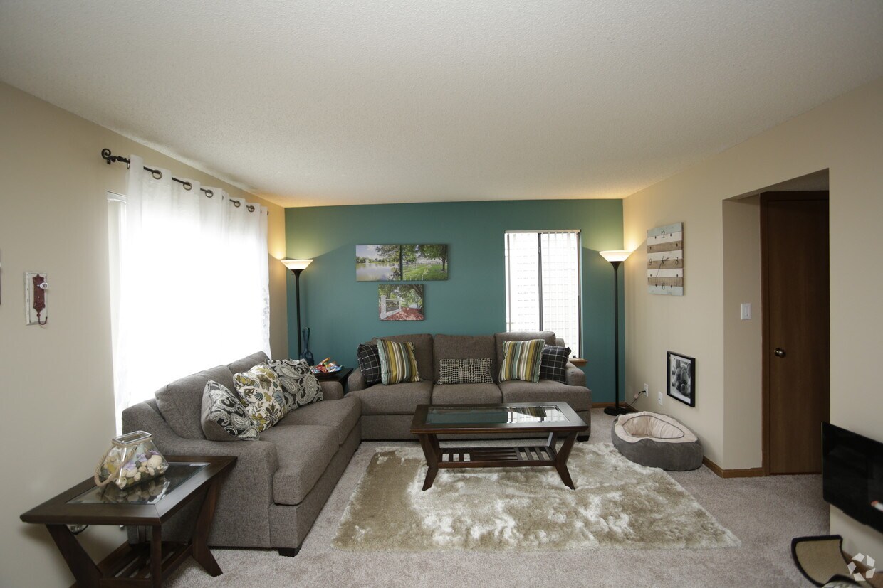 Berkshire Apartments and Townhomes 8820 W Westlawn St Wichita, KS