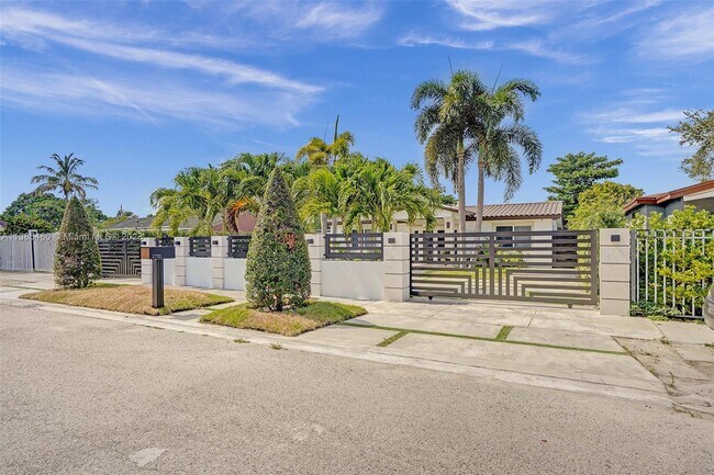 Building Photo - 2735 NW 99th St