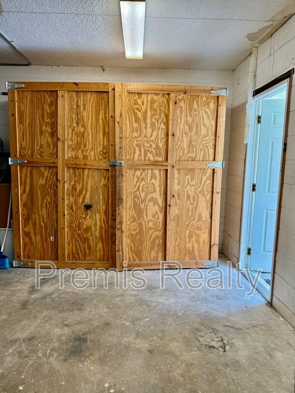 Building Photo - 2941 Bough Ave