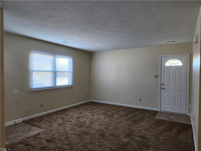 Building Photo - 6132 A Brookwood Drive, Suffolk - Availabl...