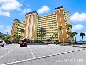 Building Photo - 4775 Cove Cir