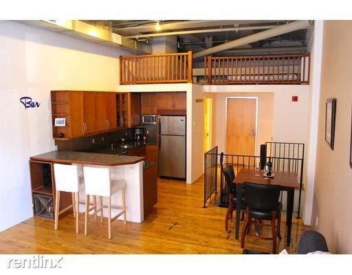 Primary Photo - 121 Beach St