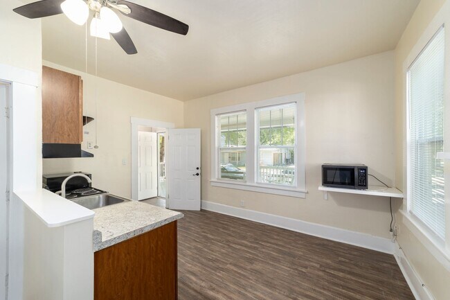 Foto del edificio - 1022 NW 3rd Ave