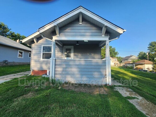 Building Photo - 914 N 6th St