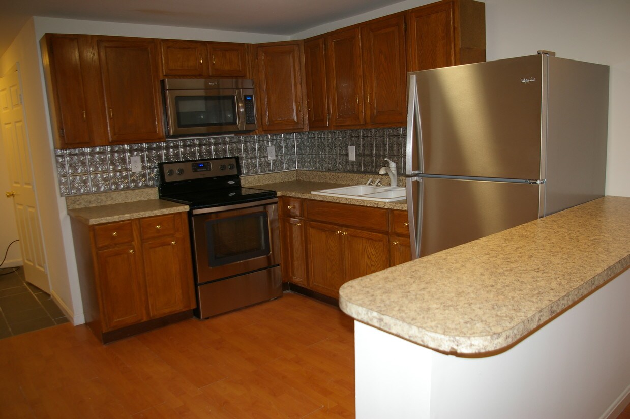 Primary Photo - 1400 Millersville Pike