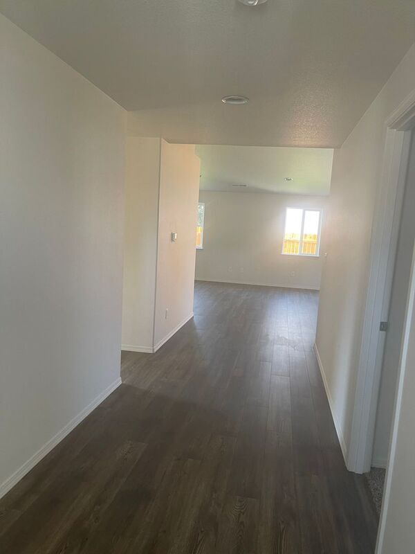 Foto del edificio - 1630 Zoe Ave