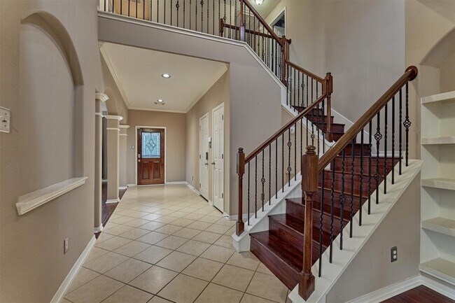 Foto del edificio - 8406 Oak Villa Ct