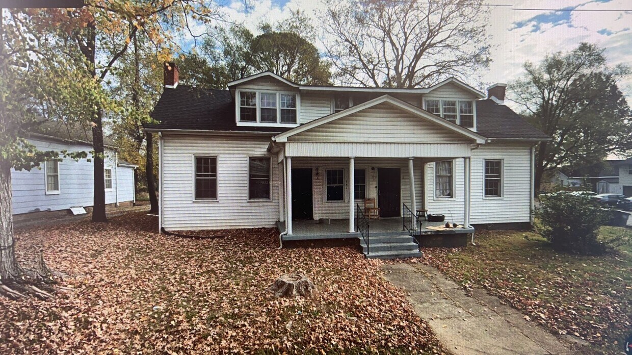 Primary Photo - 541 Greenwood Ave