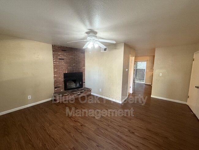 Foto del edificio - 403 Maple St