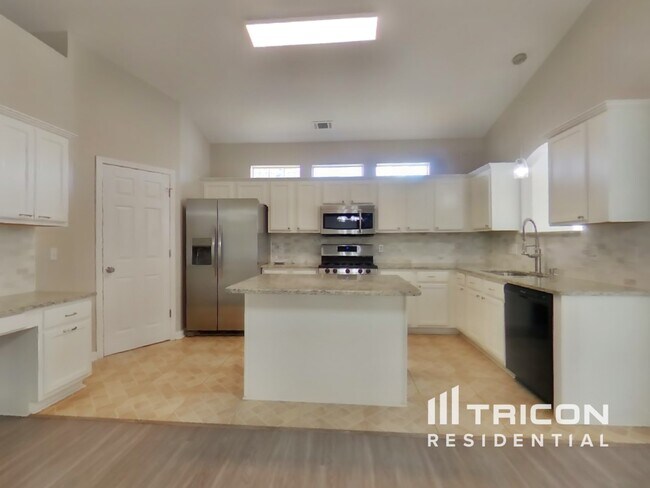Building Photo - 542 Anglewood Trace