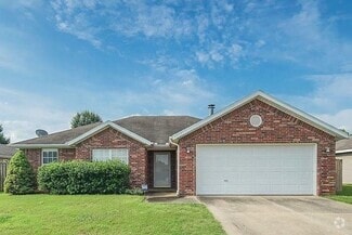 Building Photo - 4407 SW Limestone Ave