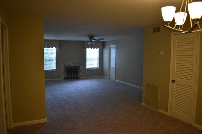 Foto del edificio - 9700 Leawood Blvd
