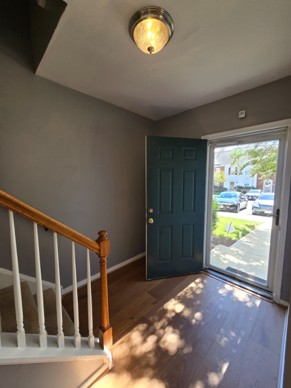Building Photo - 2800 Goyne Terrace