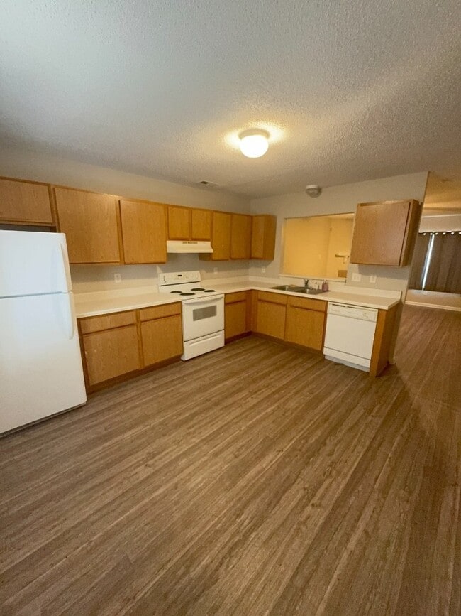 Building Photo - 1094 W Pueblo Dr