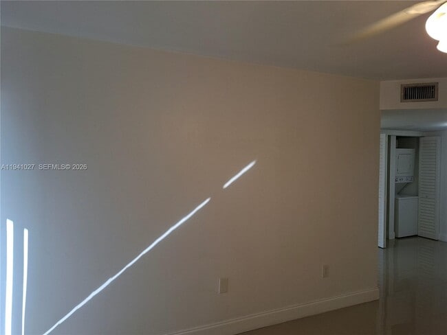 Foto del edificio - 7160 NW 179th St