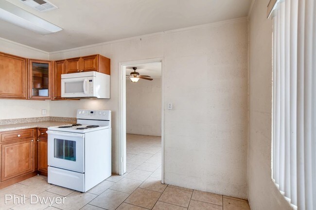 Building Photo - 3 br, 1 bath House - 4401 Cory Pl