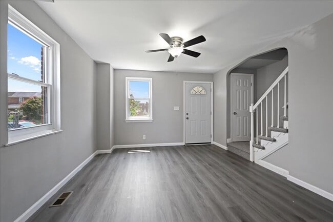 Foto del edificio - Gorgeous Two-Bedroom Townhome In Middle River