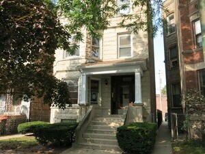 Primary Photo - 2738 N Racine Ave