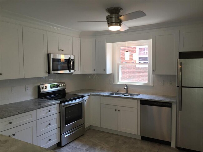 Foto del edificio - Coming Soon!!   West Nashville/Urbandale N...