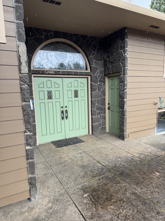 Foto del edificio - 19774 Grade Rd SE