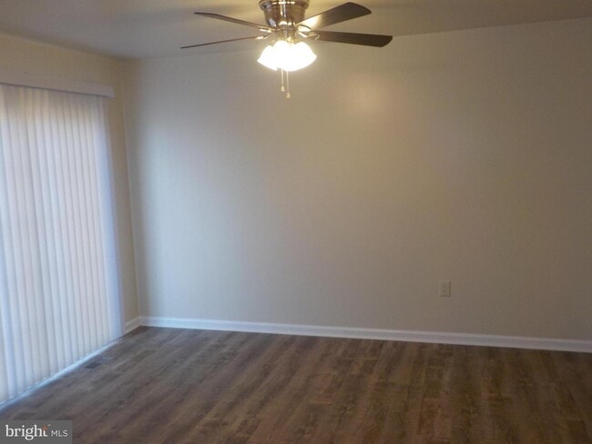 Foto del edificio - 4202 Beachcraft Ct