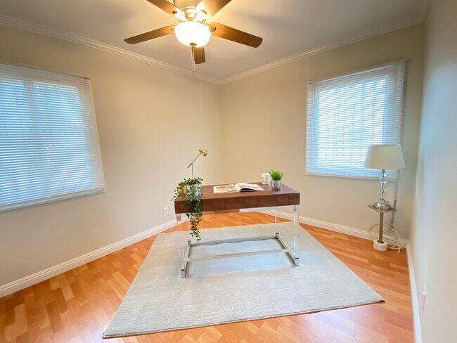 Foto del edificio - 2041 W 103rd St