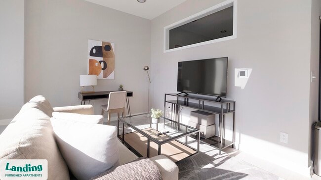 Building Photo - 600 19th St N