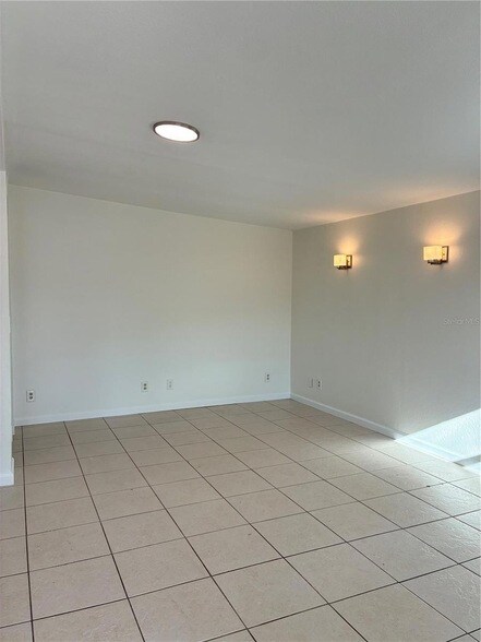 Foto del edificio - 6905 S Trask St