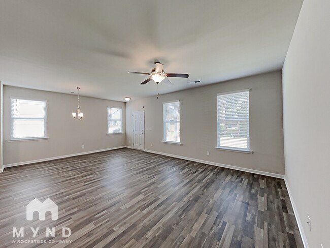 Foto del edificio - 1306 Sweetbriar Cir