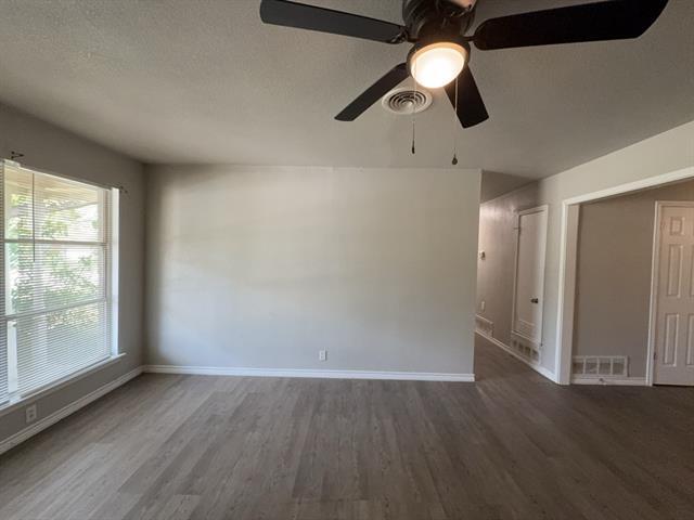 Building Photo - 3316 Shorewood Dr
