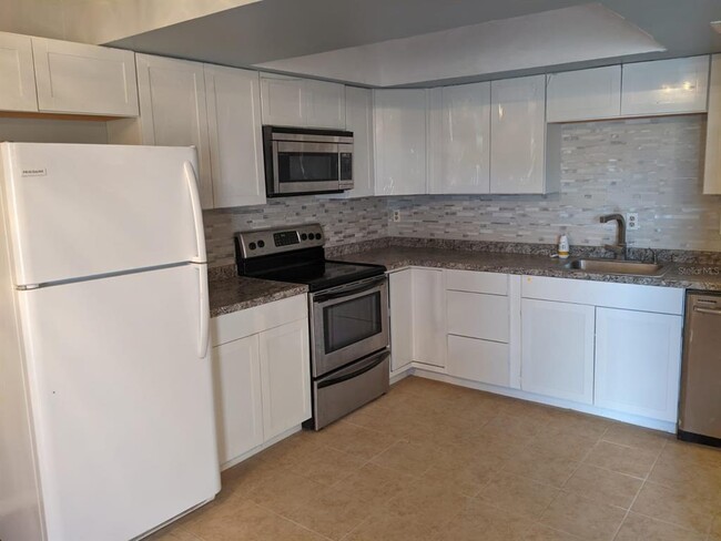 Building Photo - 2409 Alister Ct