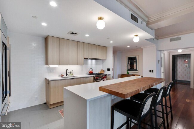 Foto del edificio - 219-29 S 18th St