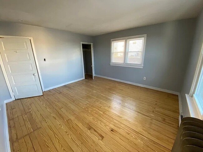 Foto del edificio - 1618 Maple St